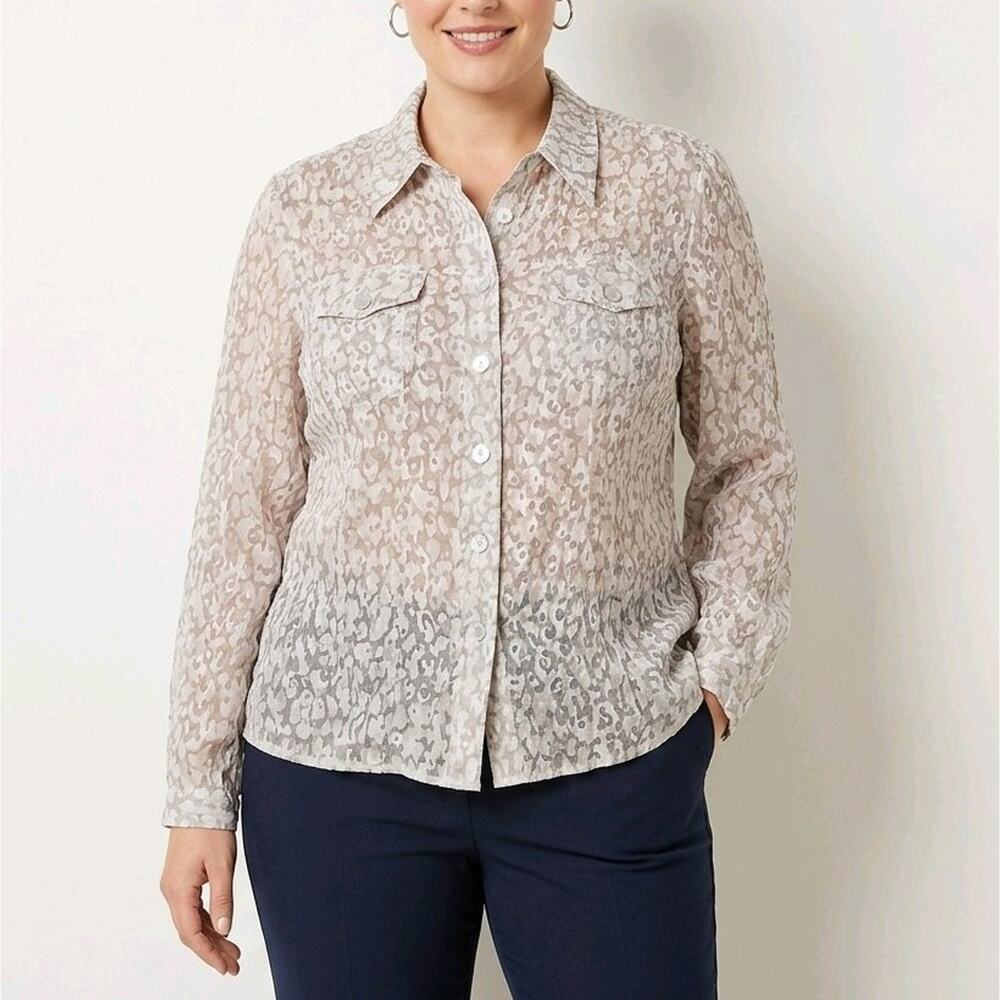 Sheer Animal Print LS Women's Button Down Shirt With Mother Of Peral Size 16